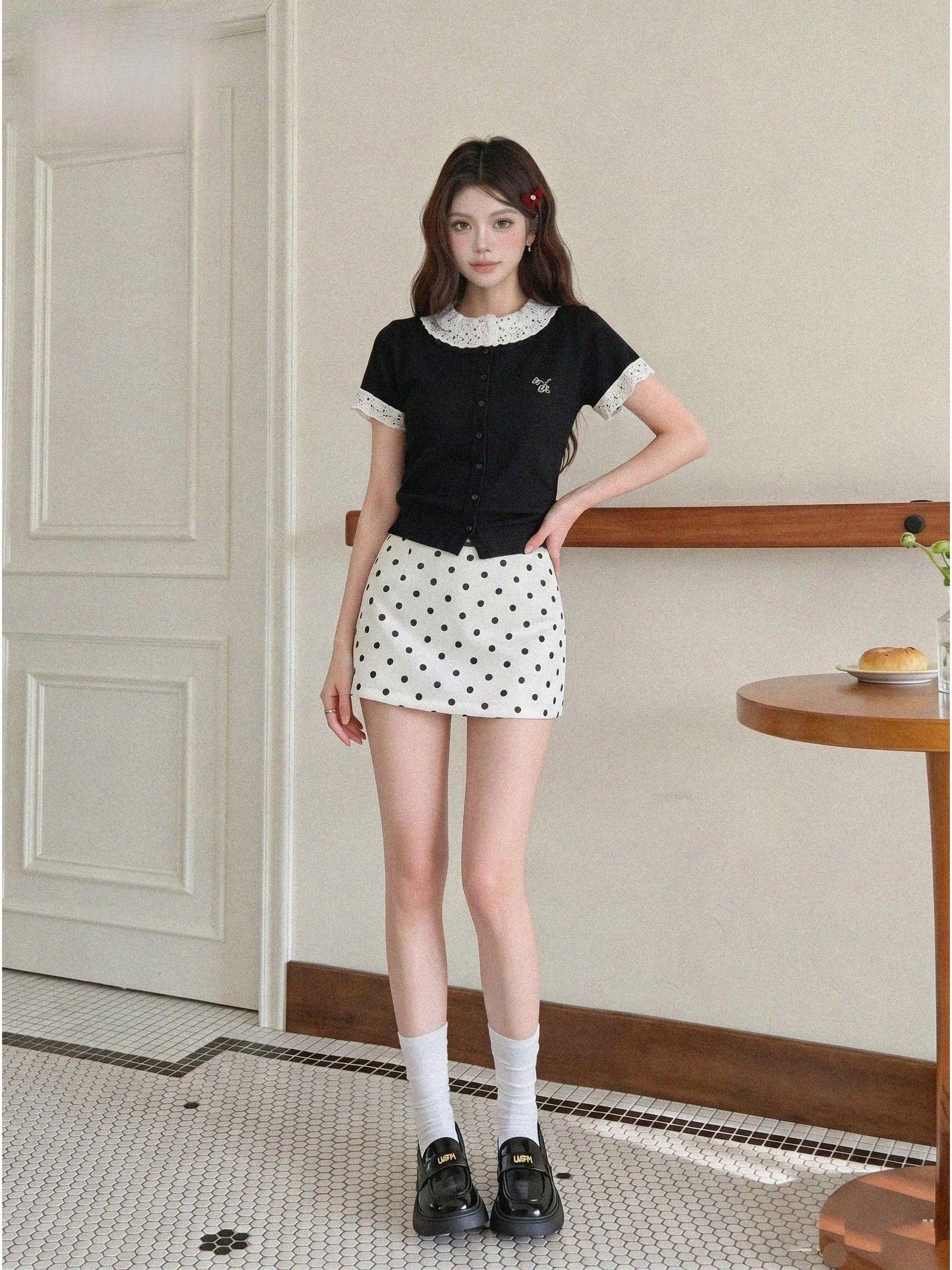 Nude High Waist Skirt Women's Summer Anti-Light A-Line Sweet And Spicy Short Skirt Casual Style Zipper Design Standard Fit
Nude High Waist Skirt Women's Summer Anti-Light A-Line Sweet And Spicy Short Skirt Casual Style Zipper Design Standard Fit
