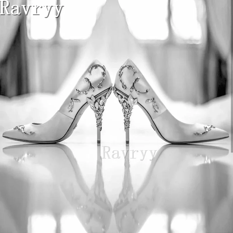 Luxury Satin Metal Accessories High Heel Pumps Pointed Toe Nightclub Women's Shoes Runway Show Wedding Women Fashion Stiletto
Luxury Satin Metal Accessories High Heel Pumps Pointed Toe Nightclub Women's Shoes Runway Show Wedding Women Fashion Stiletto