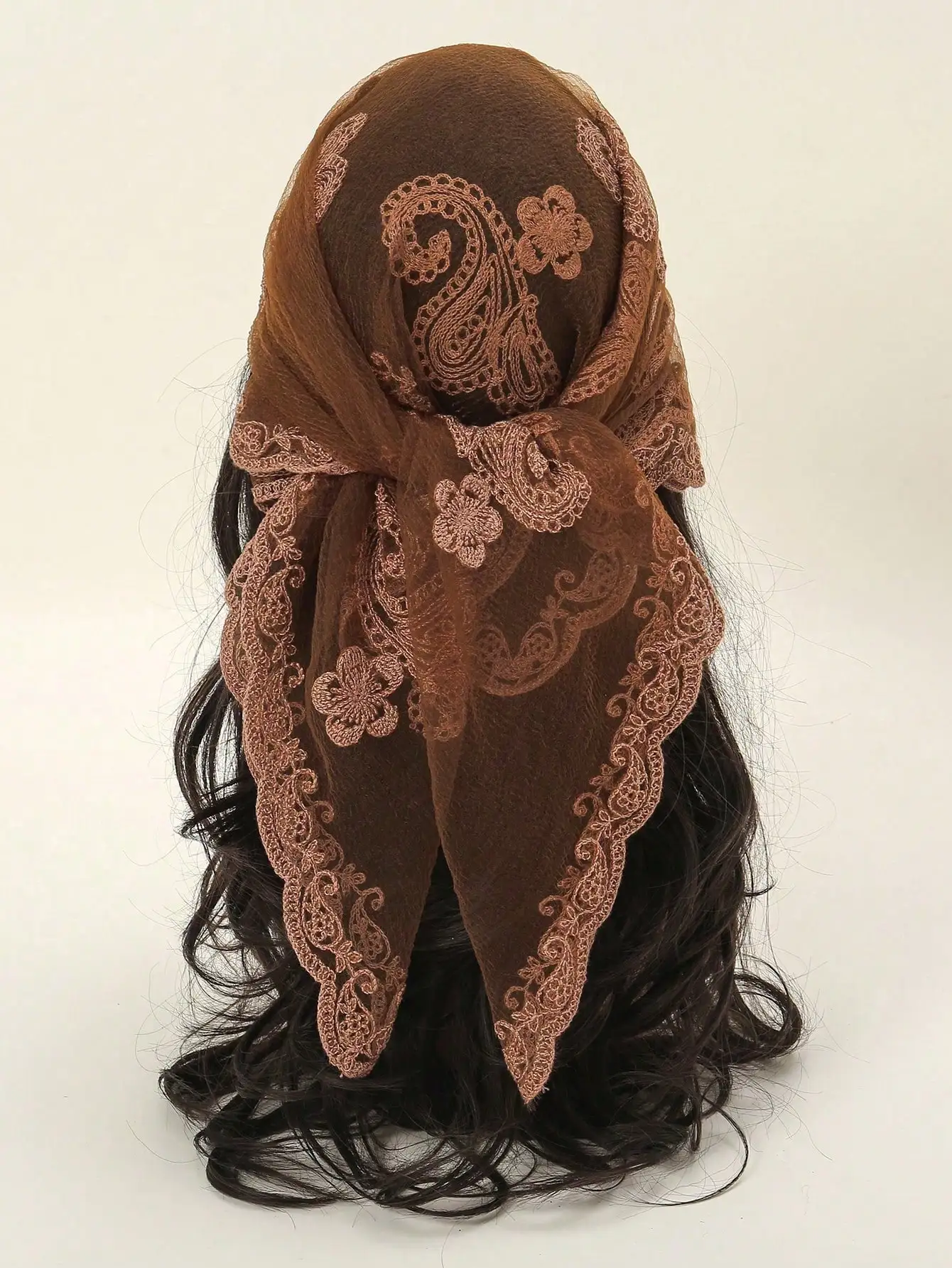 1PC Women Embroidered Square Scarf Fashion Bandana Soft Decorative Head Scarf Stylish Accessories for Daily Dress Matching
1PC Women Embroidered Square Scarf Fashion Bandana Soft Decorative Head Scarf Stylish Accessories for Daily Dress Matching
