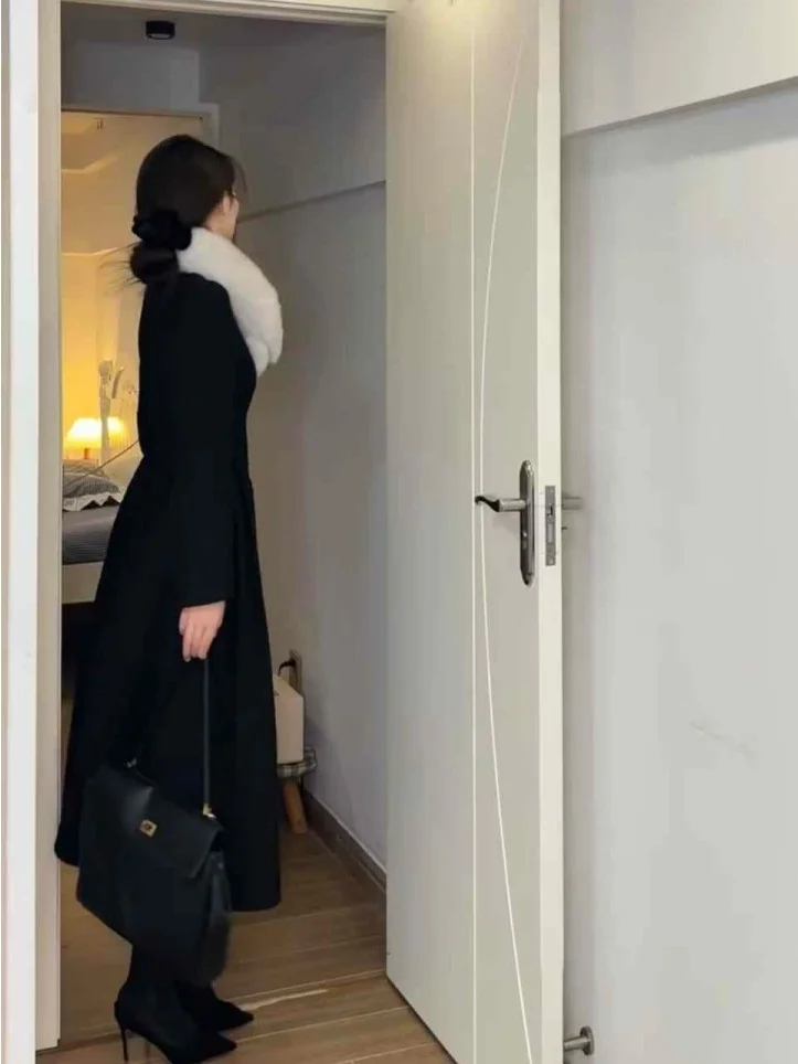 Новое модное женское шерстяное пальто большого размера в корейском стиле, повседневное, на одной пуговице, свободного кроя, с длинными рукавами, весна-осень
Новое модное женское шерстяное пальто большого размера в корейском стиле, повседневное, на одной пуговице, свободного кроя, с длинными рукавами, весна-осень