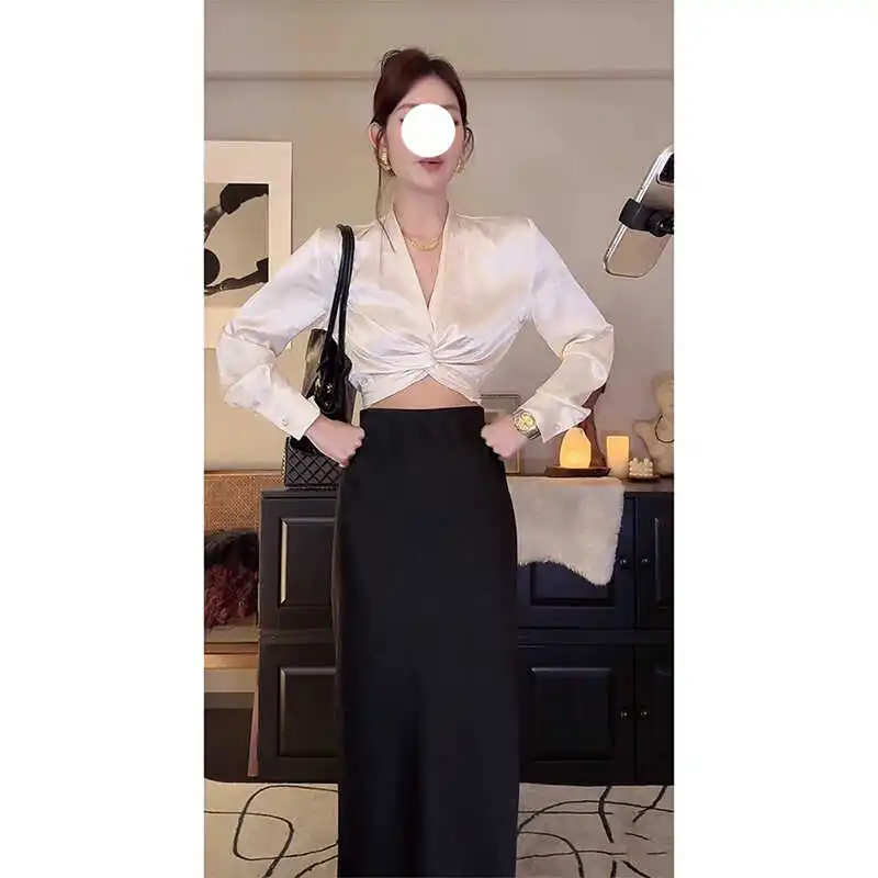 Korean Sle Salt System Sweet Cool Spicy Girl irt Women's Spring Autumn New Faion Irregular Top V-ne Long Sve
Korean Sle Salt System Sweet Cool Spicy Girl irt Women's Spring Autumn New Faion Irregular Top V-ne Long Sve