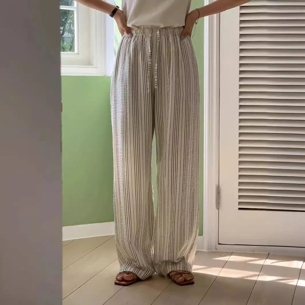 XIZOU Spring 2025 Wide Leg Pants Casual Long Trousers Bubble Cotton Stripe Design Elastic Waist Women's Faion Comfortable Fit
XIZOU Spring 2025 Wide Leg Pants Casual Long Trousers Bubble Cotton Stripe Design Elastic Waist Women's Faion Comfortable Fit