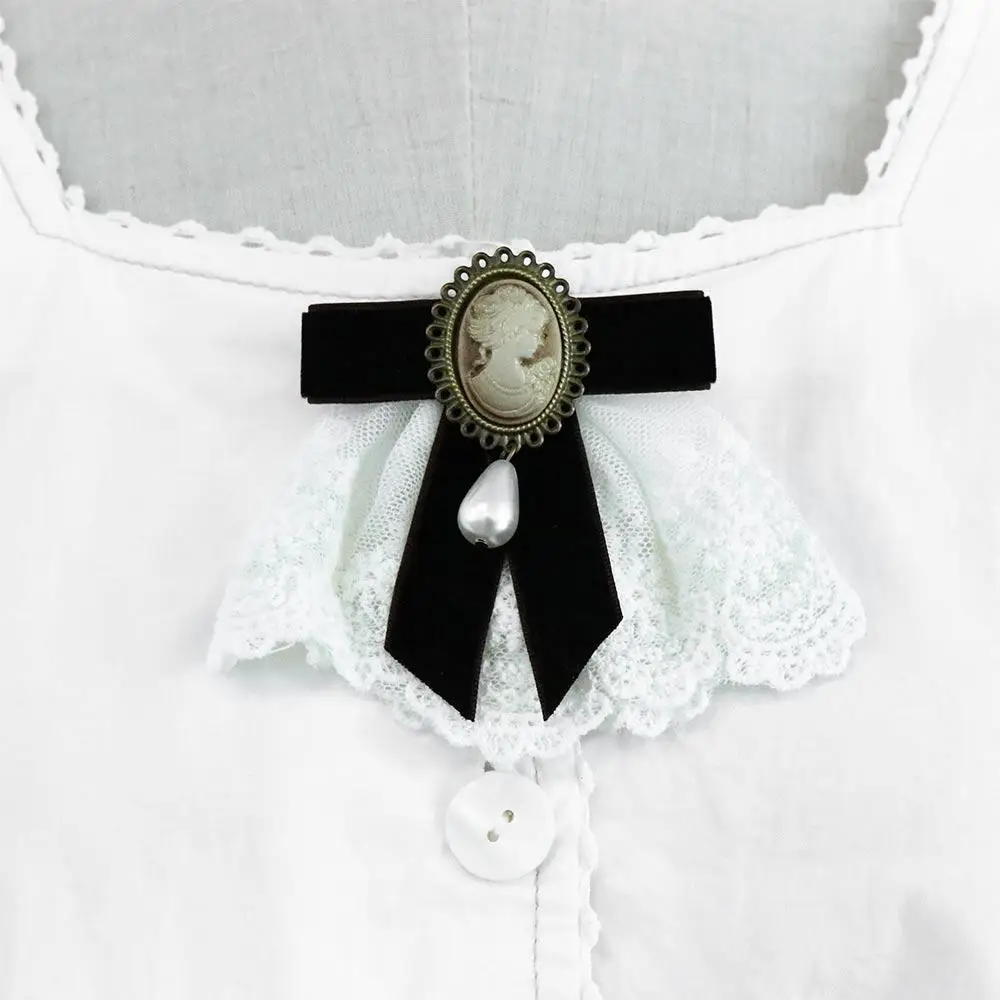 Delicate Bowknot Velvet Vintage Queen Party Girls Brooch Elegant Lace Brooch Pearl Cameo
Delicate Bowknot Velvet Vintage Queen Party Girls Brooch Elegant Lace Brooch Pearl Cameo