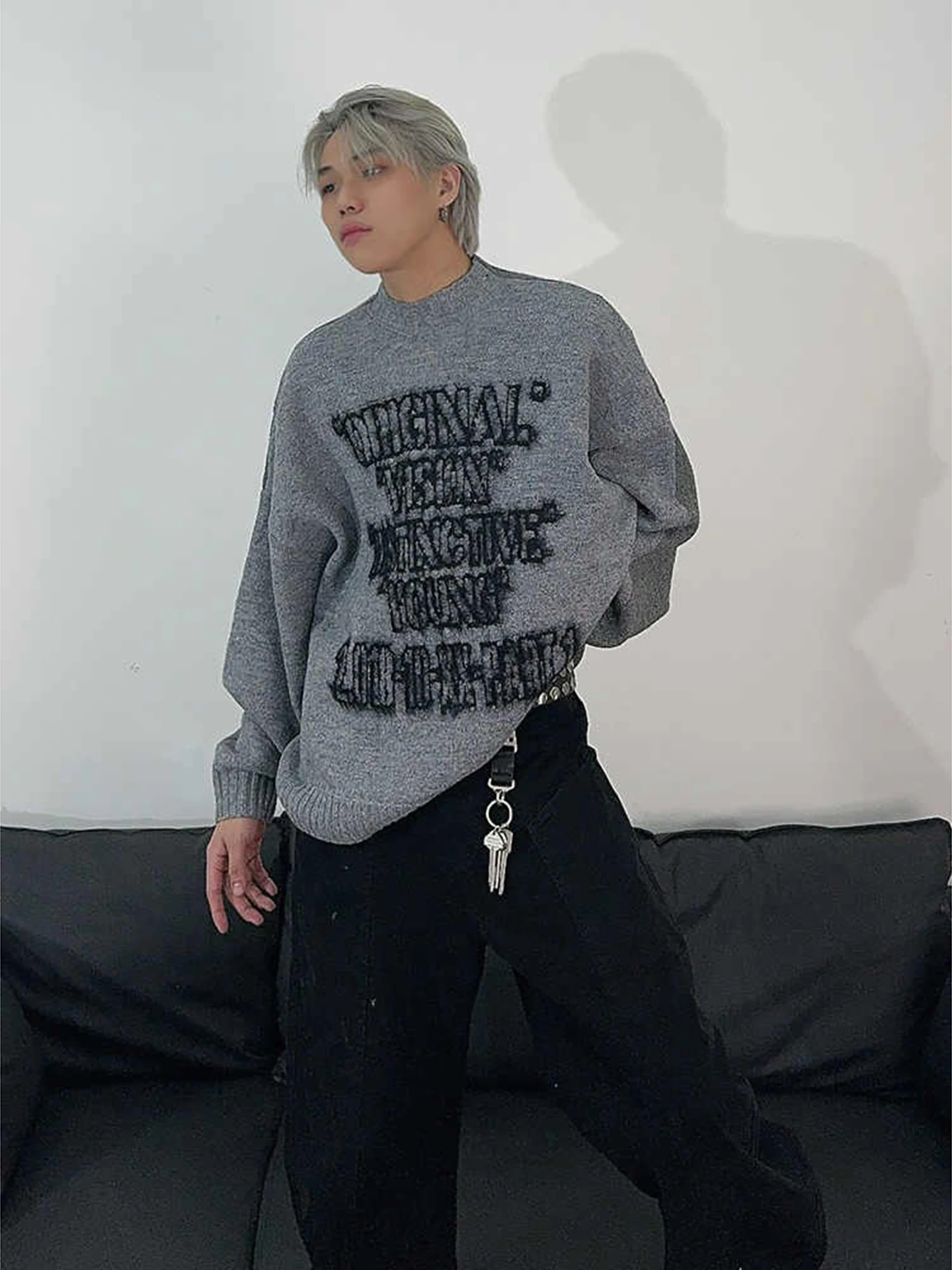 Ретро-свитер в американском стиле с высоким воротником и бахромой, осенне-зимний, оверсайз, унисекс, теплый пуловер с длинными рукавами
Ретро-свитер в американском стиле с высоким воротником и бахромой, осенне-зимний, оверсайз, унисекс, теплый пуловер с длинными рукавами