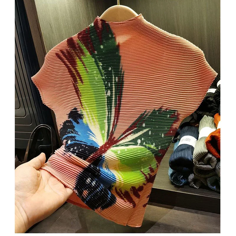 Ladies New Spring Summer Joker Printed Butterfly Pleated Corn Grain Comfortable Fashion Temperament Stand Collar Simple T-Shirt
Ladies New Spring Summer Joker Printed Butterfly Pleated Corn Grain Comfortable Fashion Temperament Stand Collar Simple T-Shirt
