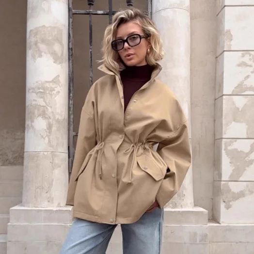 Drawstring Autumn Women's Trench Jacket Khaki Stand Collar Waist-cinching Female's Outwear Pleated Slouchy-Style Coat For Lady
Drawstring Autumn Women's Trench Jacket Khaki Stand Collar Waist-cinching Female's Outwear Pleated Slouchy-Style Coat For Lady
