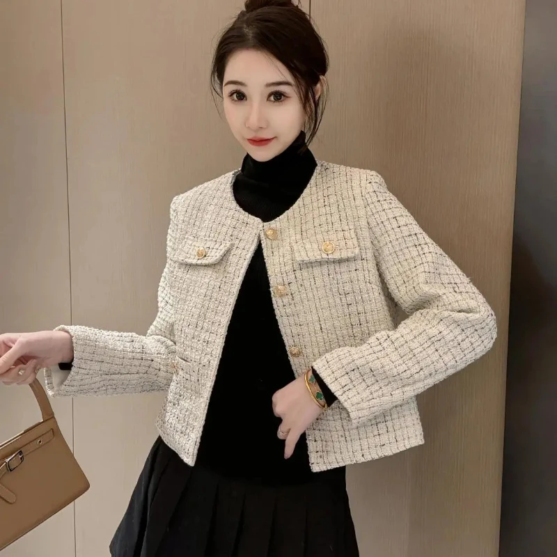 Korean Style Clothing Ladies Jackets Elegant Hot High Quality Luxury Cheap Splicing New In Women's Wool & Blends Coat Round Neck
Korean Style Clothing Ladies Jackets Elegant Hot High Quality Luxury Cheap Splicing New In Women's Wool & Blends Coat Round Neck