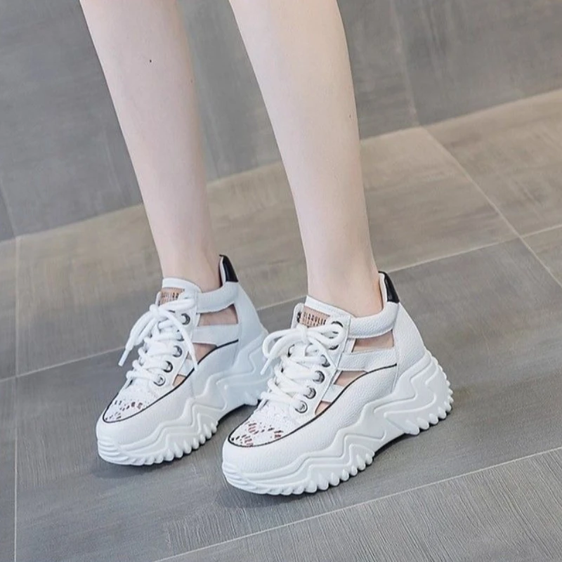 2026 Summer New Women's Perforated Breathable Slides Thick Sole Height Increasing Casual Sports Dad Shoes Outdoor Slippers
2026 Summer New Women's Perforated Breathable Slides Thick Sole Height Increasing Casual Sports Dad Shoes Outdoor Slippers