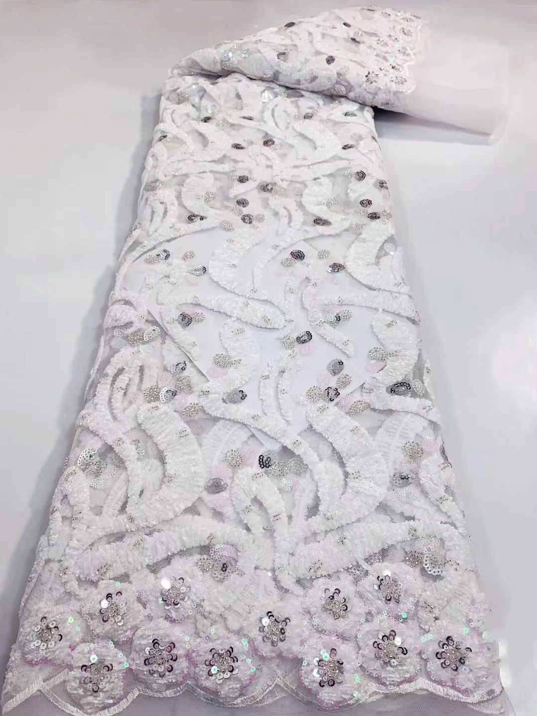 2023 Latest Nigerian Sequin Lace Fabric Hand Beaded Lace Fabric Luxury French 3D Flower Embroidery Lace Fabric Wedding
2023 Latest Nigerian Sequin Lace Fabric Hand Beaded Lace Fabric Luxury French 3D Flower Embroidery Lace Fabric Wedding