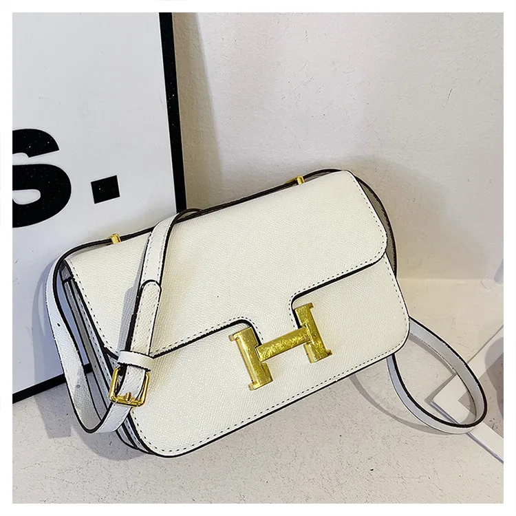 2025 New! Glossy Contrast Single Shoulder Bag Dopamine Candy Style Luxury Armpit Square Bag with Double Compartments Lock Design
2025 New! Glossy Contrast Single Shoulder Bag Dopamine Candy Style Luxury Armpit Square Bag with Double Compartments Lock Design