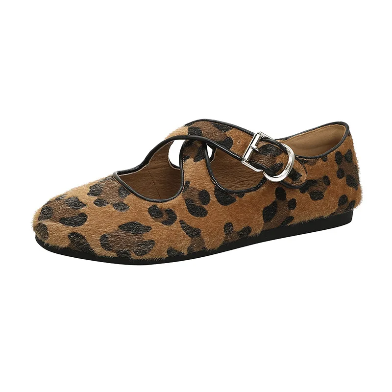 Новые женские повседневные сандалии 2025 года с леопардовым принтом, плоская подошва с перекрестными ремешками, женские одинарные туфли, женские тапочки 35-41 
Новые женские повседневные сандалии 2025 года с леопардовым принтом, плоская подошва с перекрестными ремешками, женские одинарные туфли, женские тапочки 35-41