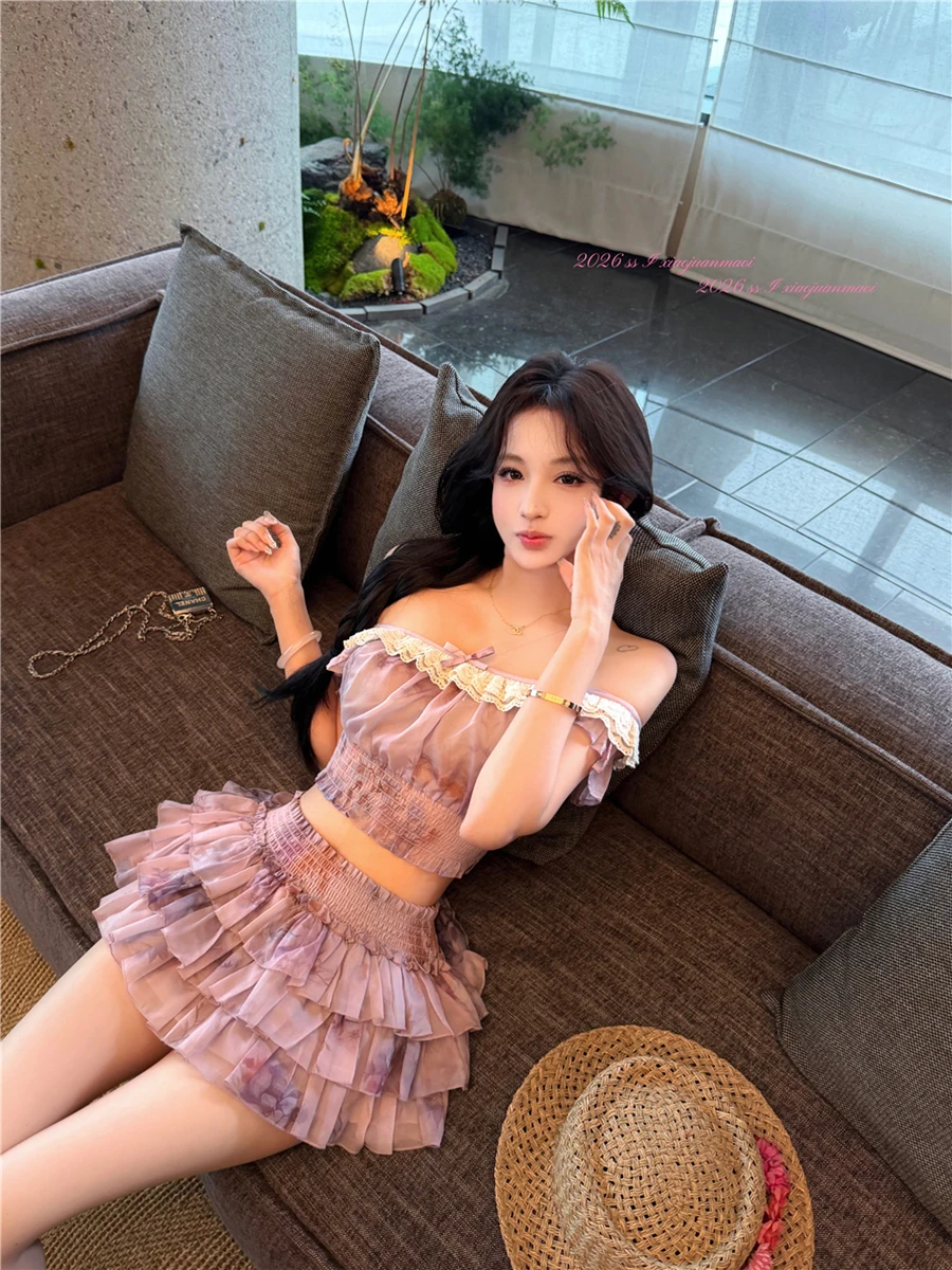 Summer Floral Print Set Women's Short Shirt And Skirt Two-Piece Suit Lace Trim Square Collar Breathable Comfortable Casual Wear
Summer Floral Print Set Women's Short Shirt And Skirt Two-Piece Suit Lace Trim Square Collar Breathable Comfortable Casual Wear