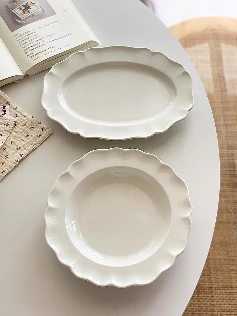 Anmuli Pure White Lace Ceramic Oval Plate Dessert Dim Sum Salad Dish French Style Underglaze Color Glazed Porcelain Dish
Anmuli Pure White Lace Ceramic Oval Plate Dessert Dim Sum Salad Dish French Style Underglaze Color Glazed Porcelain Dish