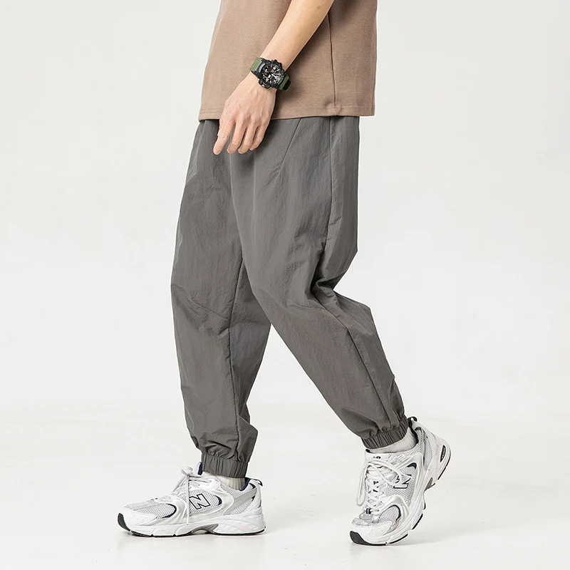 Loose Fit Ice Silk Men's Casual Pants Lantern Style Summer Long Joggers Trousers Straight Leg Comfortable Breathable Male Pants
Loose Fit Ice Silk Men's Casual Pants Lantern Style Summer Long Joggers Trousers Straight Leg Comfortable Breathable Male Pants