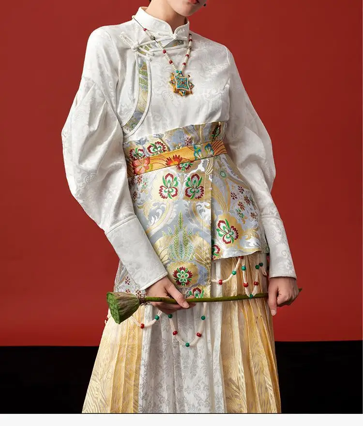 Коробка Gawu, тибетские украшения для женщин, этнические ретро-аксессуары
Коробка Gawu, тибетские украшения для женщин, этнические ретро-аксессуары