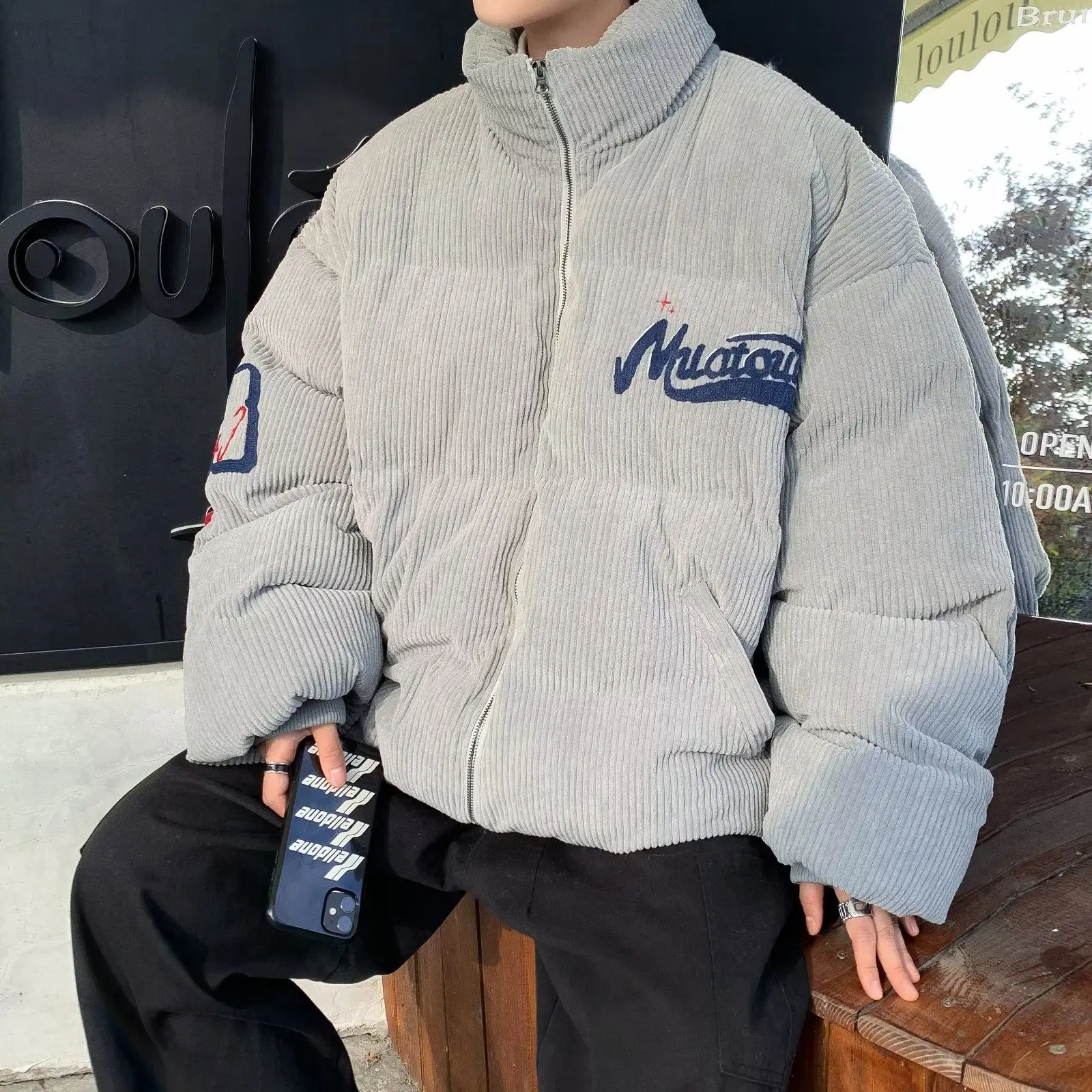 Stand up collar embroidered corduroy cotton jacket men's winter new style American retro trendy brand cotton jacket loose and th
Stand up collar embroidered corduroy cotton jacket men's winter new style American retro trendy brand cotton jacket loose and th