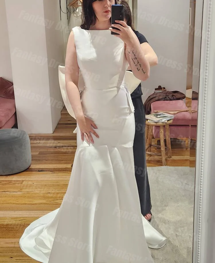 2023 White Round Neck Satin Mermaid Evening Dresses Sexy Open Back Big Bow Formal Occasion Sleeveless Prom Dresses For Women
2023 White Round Neck Satin Mermaid Evening Dresses Sexy Open Back Big Bow Formal Occasion Sleeveless Prom Dresses For Women
