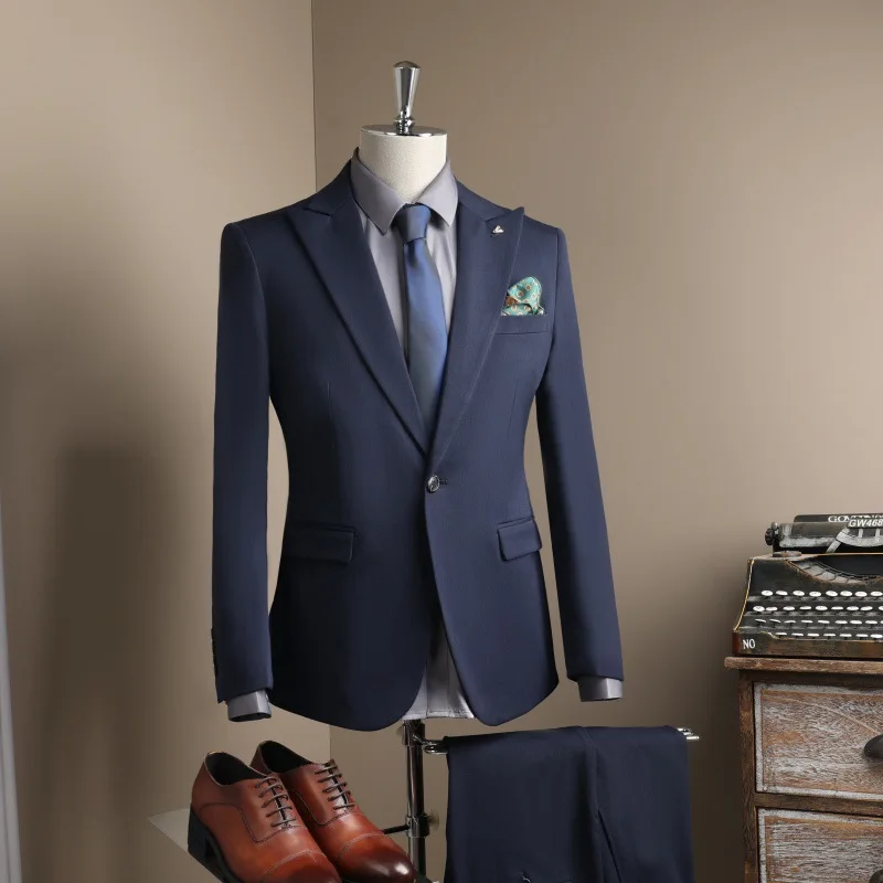 KIDWHXR Мужские костюмы Новый отложной воротник с длинными рукавами и карманами Блейзер Мужские брюки с прямыми штанинами Мужской тонкий наряд из 2 предметов в британском стиле
KIDWHXR Мужские костюмы Новый отложной воротник с длинными рукавами и карманами Блейзер Мужские брюки с прямыми штанинами Мужской тонкий наряд из 2 предметов в британском стиле