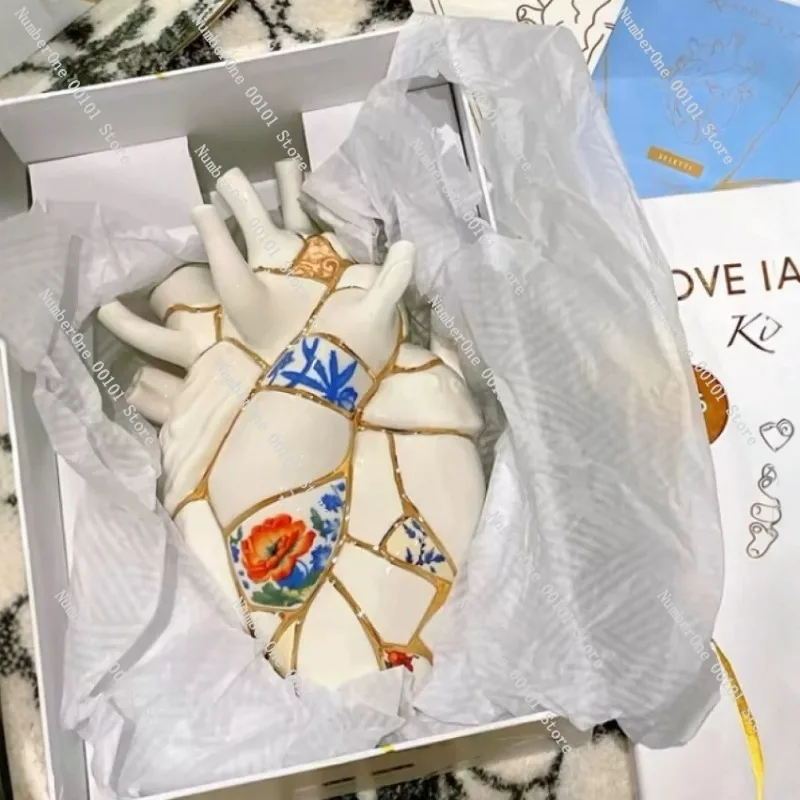 Italian Heart Vase Ceramic Heart Vase Tabletop Decorative Ornament Valentine's Day Gift
Italian Heart Vase Ceramic Heart Vase Tabletop Decorative Ornament Valentine's Day Gift