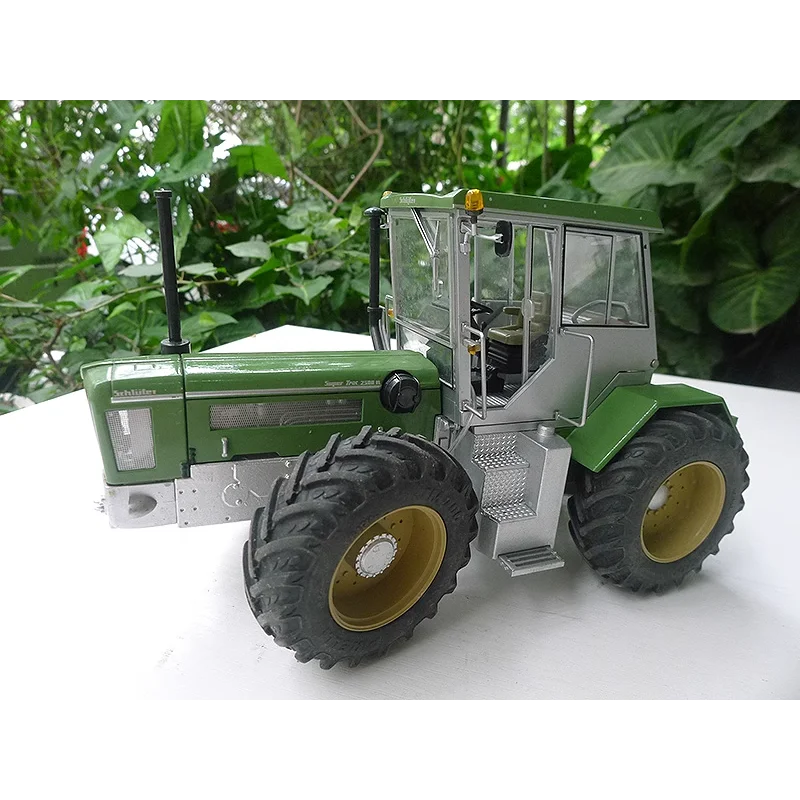 Diecast SCHUCO 1:32 Scale Schluter 2500 VL German Alloy Tractor Model Collectible Toy Gift Souvenir Display Ornament 
Diecast SCHUCO 1:32 Scale Schluter 2500 VL German Alloy Tractor Model Collectible Toy Gift Souvenir Display Ornament