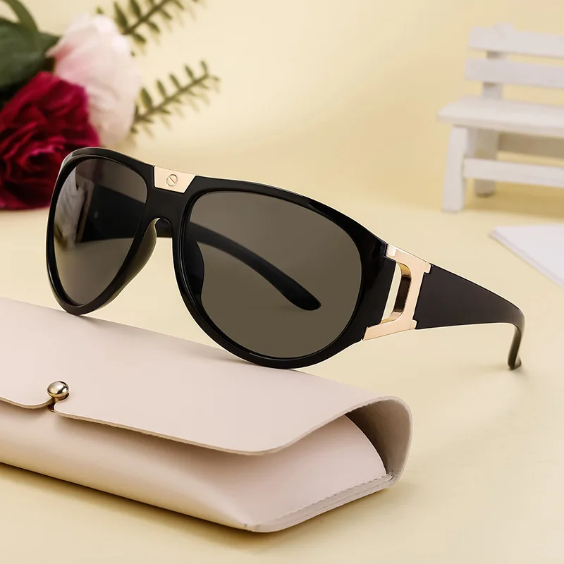 Luxury Brand Designer Pilot Sunglasses Men Women 2024 Fashion Oversized Vintage Sun Glasses Female Gradient Retro Shades UV400
Luxury Brand Designer Pilot Sunglasses Men Women 2024 Fashion Oversized Vintage Sun Glasses Female Gradient Retro Shades UV400