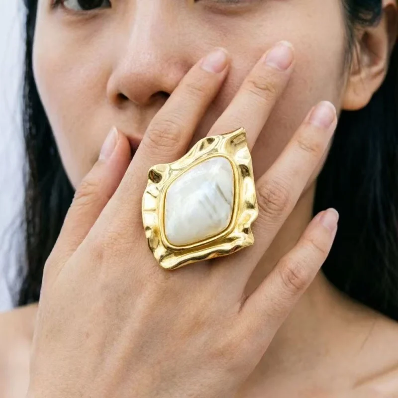 Retro Chunky 304 Stainless Steel Ring for Women Anti-Tarnish Irregular Hammered White Stone Inlay Statement Jewelry
Retro Chunky 304 Stainless Steel Ring for Women Anti-Tarnish Irregular Hammered White Stone Inlay Statement Jewelry