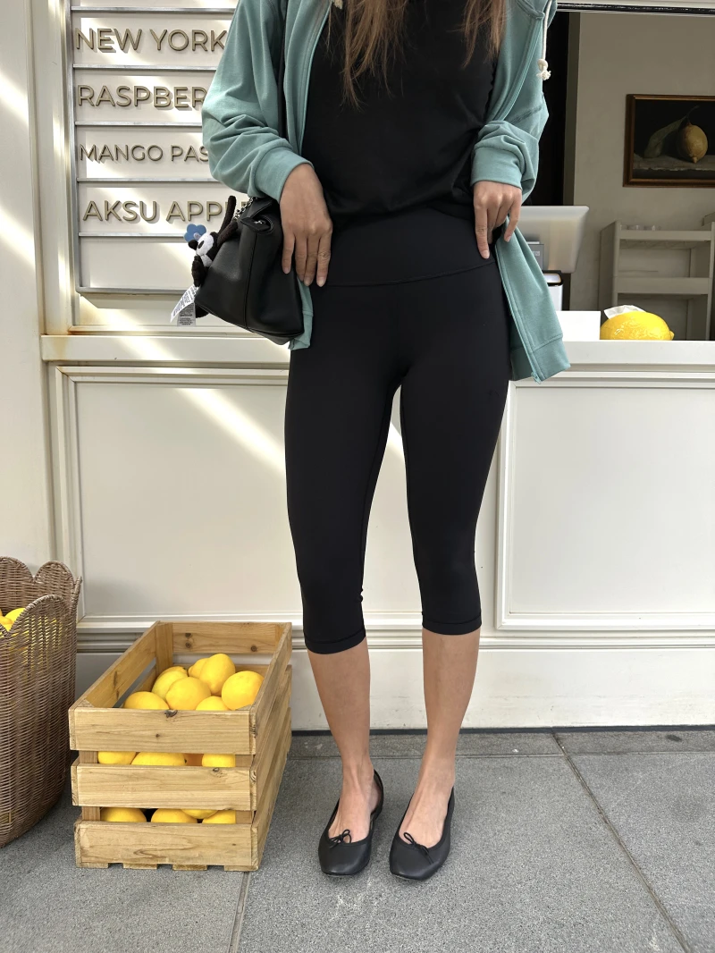 High Waist Yoga Pants 7/8 Length Fleece Fabric Butt Lifting Black Versatile Women's Base Layer Trousers for Yoga Exercise
High Waist Yoga Pants 7/8 Length Fleece Fabric Butt Lifting Black Versatile Women's Base Layer Trousers for Yoga Exercise