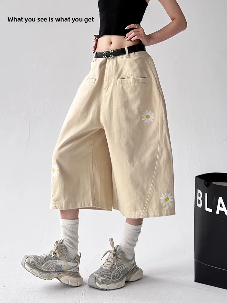 Summer 2026 Women's Chic Floral Denim Shorts High Waist Wide Leg Seven-Foot Cotton Elastic Jeans High Waist Cotton 100%
Summer 2026 Women's Chic Floral Denim Shorts High Waist Wide Leg Seven-Foot Cotton Elastic Jeans High Waist Cotton 100%