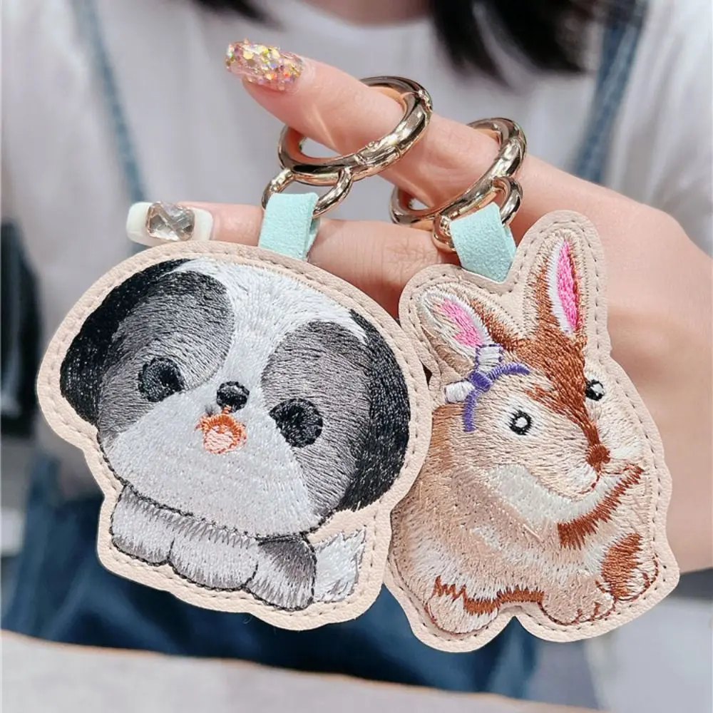 Kawaii PU кожаный брелок с вышивкой кролика собака еж мультфильм животное кулон украшения милый автомобильный брелок украшение для рюкзака
Kawaii PU кожаный брелок с вышивкой кролика собака еж мультфильм животное кулон украшения милый автомобильный брелок украшение для рюкзака