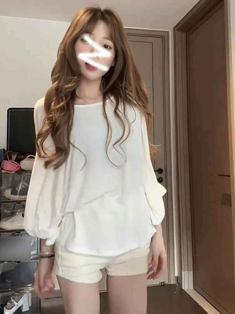 Lace Backless Summer Loose Women's T-shirt Batwing Sleeve Casual Style Korean Version Four Seasons Wear round Neck Top
Lace Backless Summer Loose Women's T-shirt Batwing Sleeve Casual Style Korean Version Four Seasons Wear round Neck Top