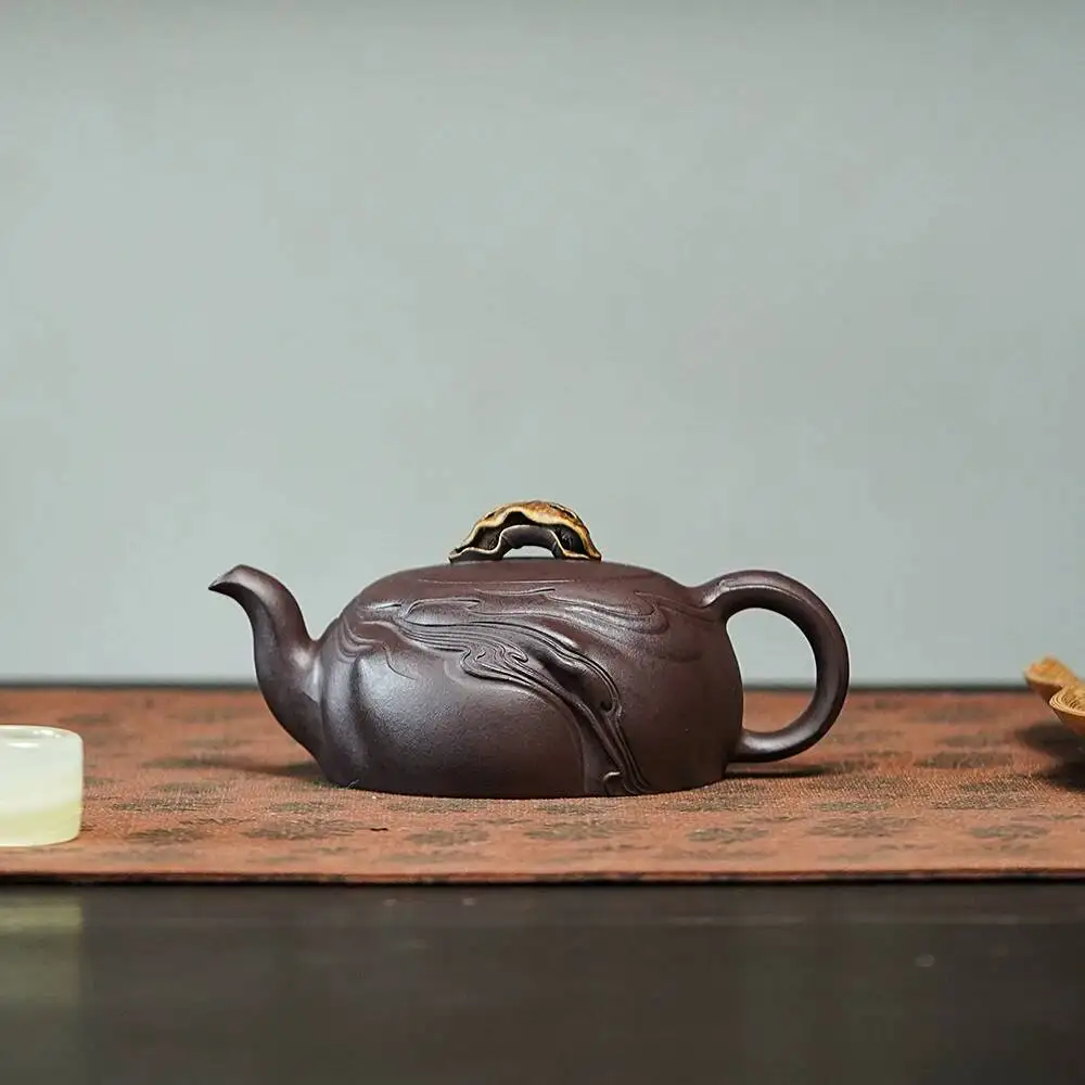 Yi Tu Chun Collectible-Grade Yixing Teapot, Handmade By Renowned Artist Chen Zhen, High-End Tea Brewing Pot, Original Mineral
Yi Tu Chun Collectible-Grade Yixing Teapot, Handmade By Renowned Artist Chen Zhen, High-End Tea Brewing Pot, Original Mineral