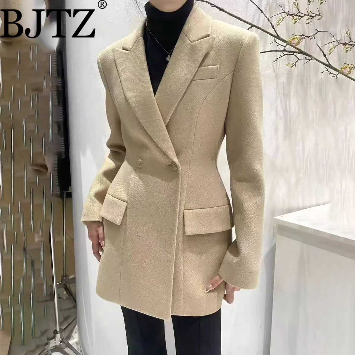 BJTZ модный элегантный шерстяной пиджак для женщин, осень-зима 2022, новая теплая куртка с хлопковой подкладкой
BJTZ модный элегантный шерстяной пиджак для женщин, осень-зима 2022, новая теплая куртка с хлопковой подкладкой