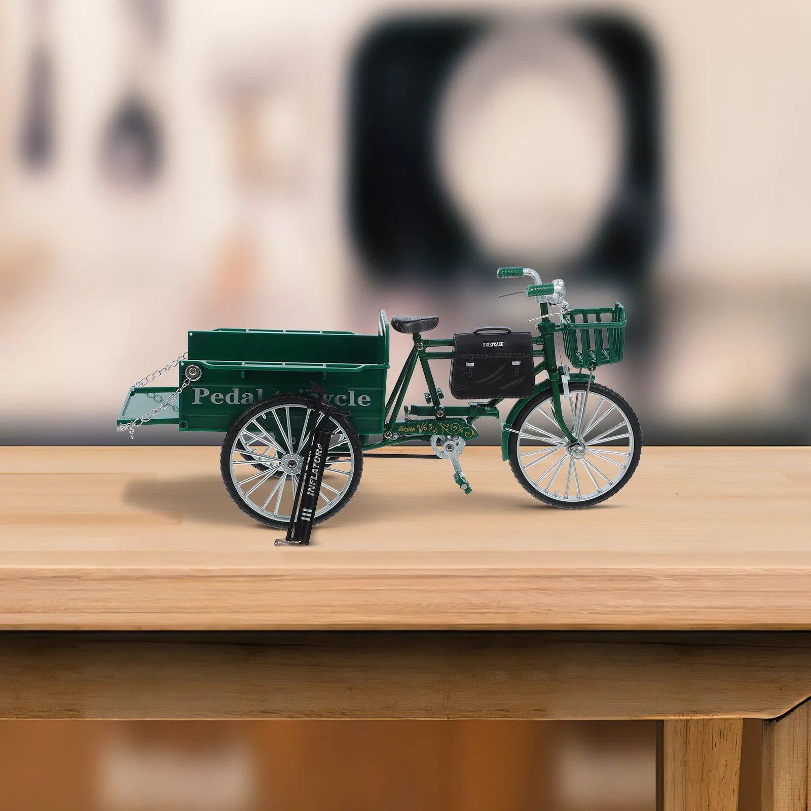 1Set Vintage Desktop Mini Tricycle Sculpture Lifelike Iron Bike Ornament Creative Office Home Decoration Art Piece
1Set Vintage Desktop Mini Tricycle Sculpture Lifelike Iron Bike Ornament Creative Office Home Decoration Art Piece
