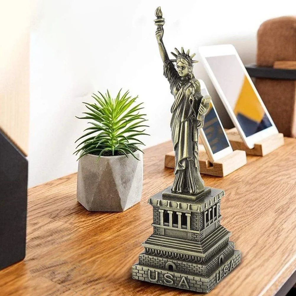 Statue of Liberty Desktop Decoration Home Gift Choice Garden Adornment Vintage for Office Yard Accessories
Statue of Liberty Desktop Decoration Home Gift Choice Garden Adornment Vintage for Office Yard Accessories