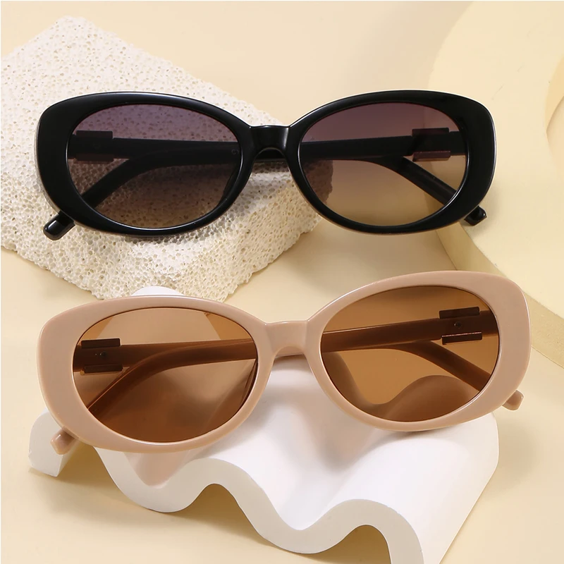 Hiking 2pcs Ins New Small Cat Eye Anti Light Glasses Women 2026 Luxury Sunscreen Versatile Shades Travel Gradient Eyewear Unisex
Hiking 2pcs Ins New Small Cat Eye Anti Light Glasses Women 2026 Luxury Sunscreen Versatile Shades Travel Gradient Eyewear Unisex