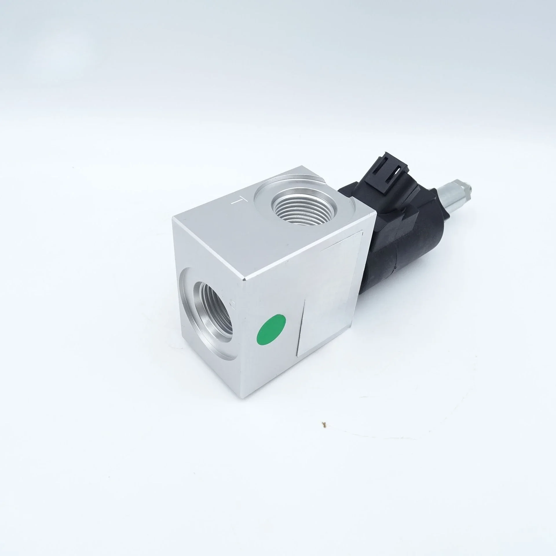 Гидравлический вентилятор охлаждения, электромагнитный клапан, аксессуары для экскаваторов EC160C EC235 EC330
Гидравлический вентилятор охлаждения, электромагнитный клапан, аксессуары для экскаваторов EC160C EC235 EC330