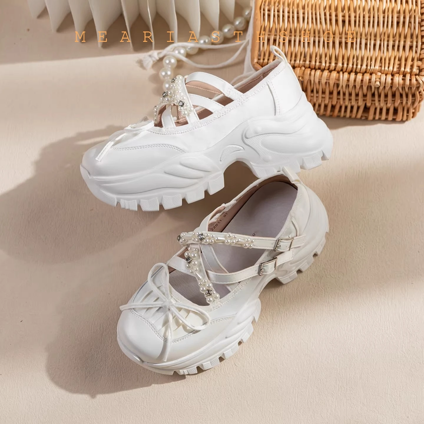 2026 Summer New Round Toe Women Flats Fashion platform Loafers Shallow Mary Jane Shoes Soft Casual Ballet Shoes Slingback Shoes
2026 Summer New Round Toe Women Flats Fashion platform Loafers Shallow Mary Jane Shoes Soft Casual Ballet Shoes Slingback Shoes