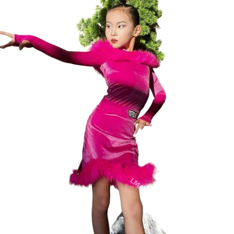 Новые детские костюмы для латинских танцев, высококачественная бархатная танцевальная одежда для женщин на осень и зиму
Новые детские костюмы для латинских танцев, высококачественная бархатная танцевальная одежда для женщин на осень и зиму