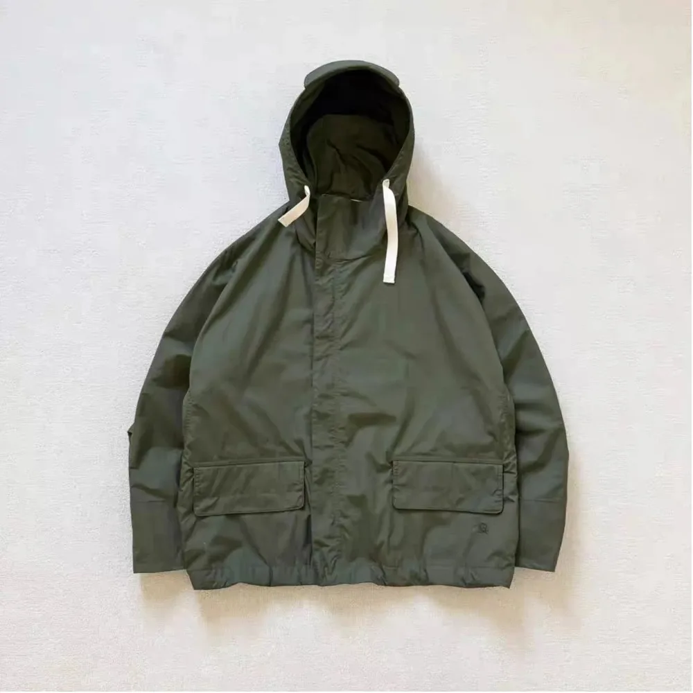 Nanamica Japanese Outdoor Windproof Waterproof Loose Casual Hooded Jacket for Men Submachine Coat
Nanamica Japanese Outdoor Windproof Waterproof Loose Casual Hooded Jacket for Men Submachine Coat