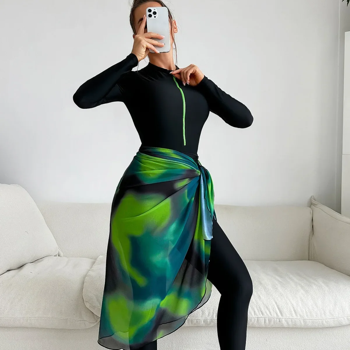 3PCS Women`s Modest Swimwear Long Sleeve Top with Green Gauze Burkini with SPF 50+ Fashionable Swimsuit set for Muslim Women
3PCS Women`s Modest Swimwear Long Sleeve Top with Green Gauze Burkini with SPF 50+ Fashionable Swimsuit set for Muslim Women