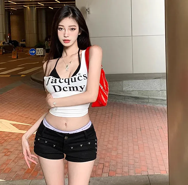 Sexy Short Sleeveless Crop Top Women's Summer Pure Desire White American Hot Girl Strap Vest Inner Wear Outerwear Fashion Set
Sexy Short Sleeveless Crop Top Women's Summer Pure Desire White American Hot Girl Strap Vest Inner Wear Outerwear Fashion Set