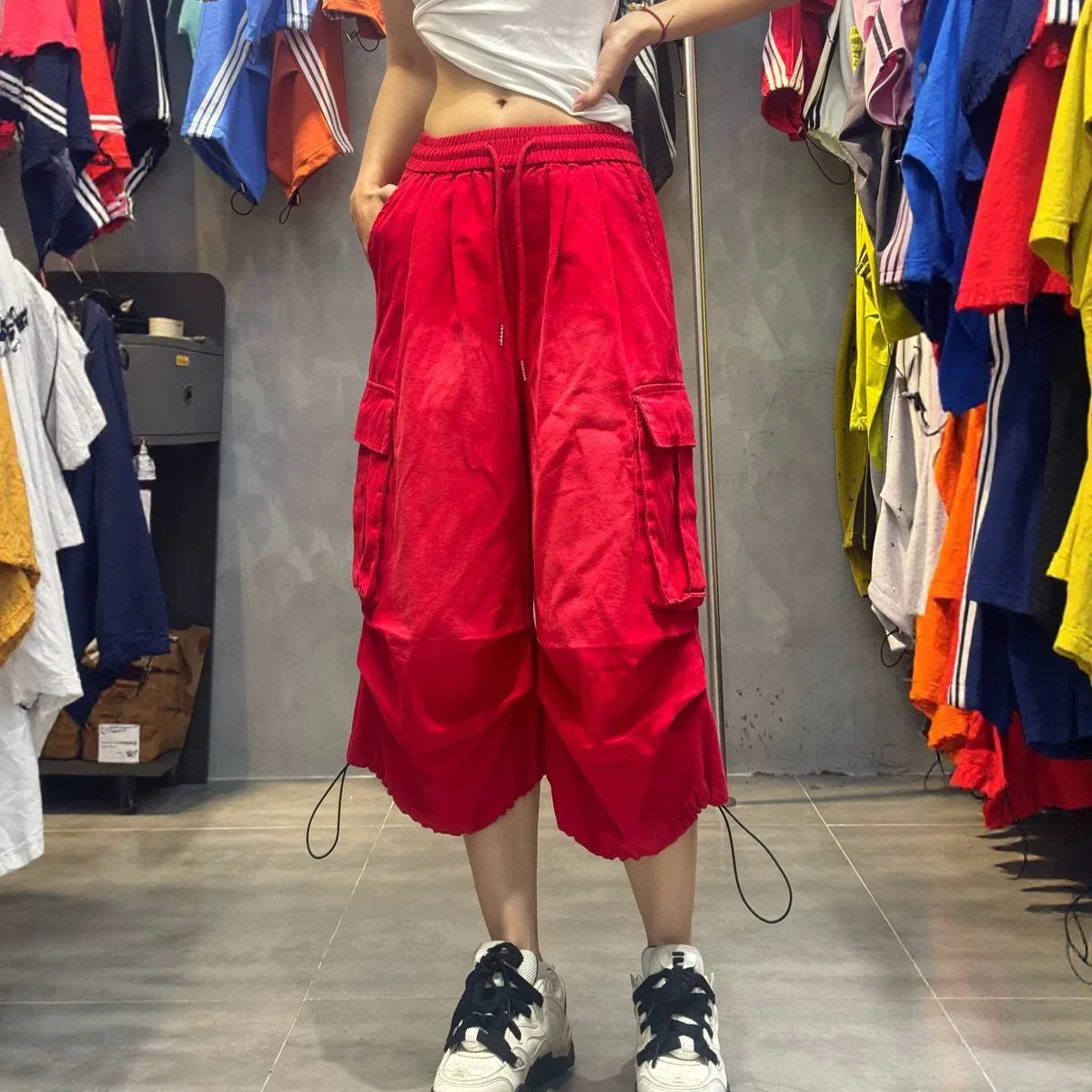European Cropped Pants Women's 2026 Summer New Polished White Discolored Side Large Pocket Soft Denim Casual Pants
European Cropped Pants Women's 2026 Summer New Polished White Discolored Side Large Pocket Soft Denim Casual Pants