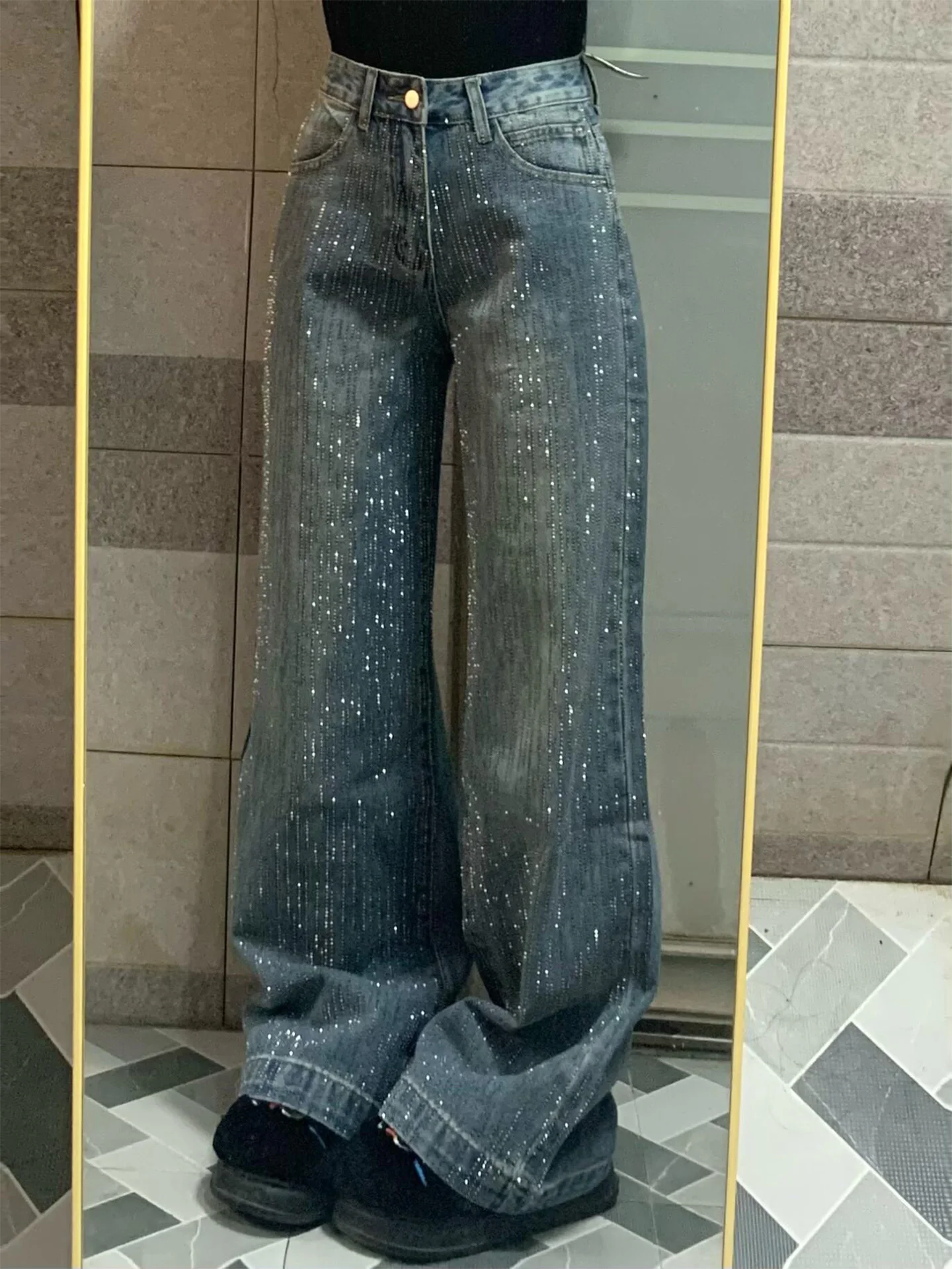 Retro Oversized Shiny Diamond Blue Loose Jeans Women's Summer New American Floor-Length Straight Leg Wide Leg Denim Pants
Retro Oversized Shiny Diamond Blue Loose Jeans Women's Summer New American Floor-Length Straight Leg Wide Leg Denim Pants
