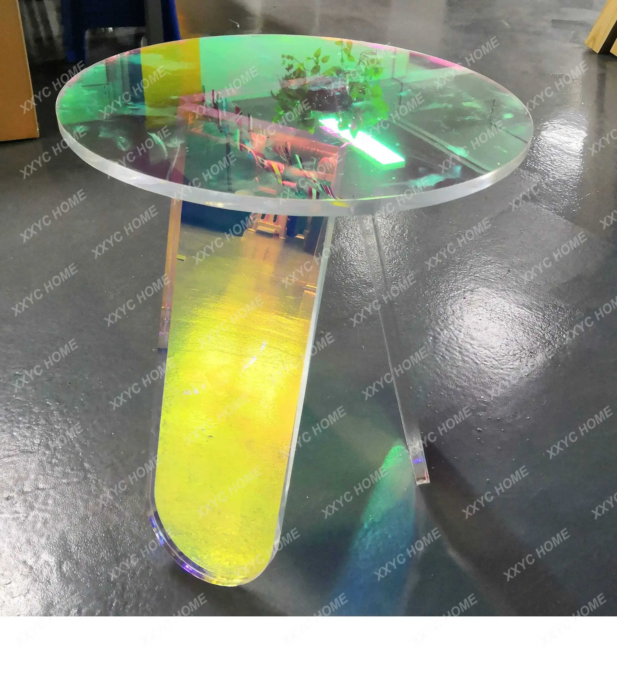 coffee table small apartment gradually changing color table transparent round edge table
coffee table small apartment gradually changing color table transparent round edge table