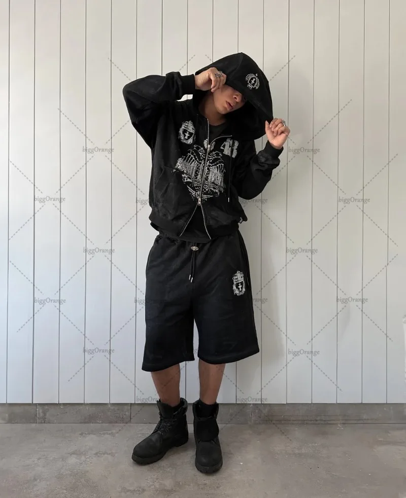 Уличная одежда в стиле ретро Harajuku в стиле хип-хоп, большая толстовка на молнии, женская летняя Y2K, новый рок, модный бренд, винтажные свободные повседневные шорты для мужчин
Уличная одежда в стиле ретро Harajuku в стиле хип-хоп, большая толстовка на молнии, женская летняя Y2K, новый рок, модный бренд, винтажные свободные повседневные шорты для мужчин