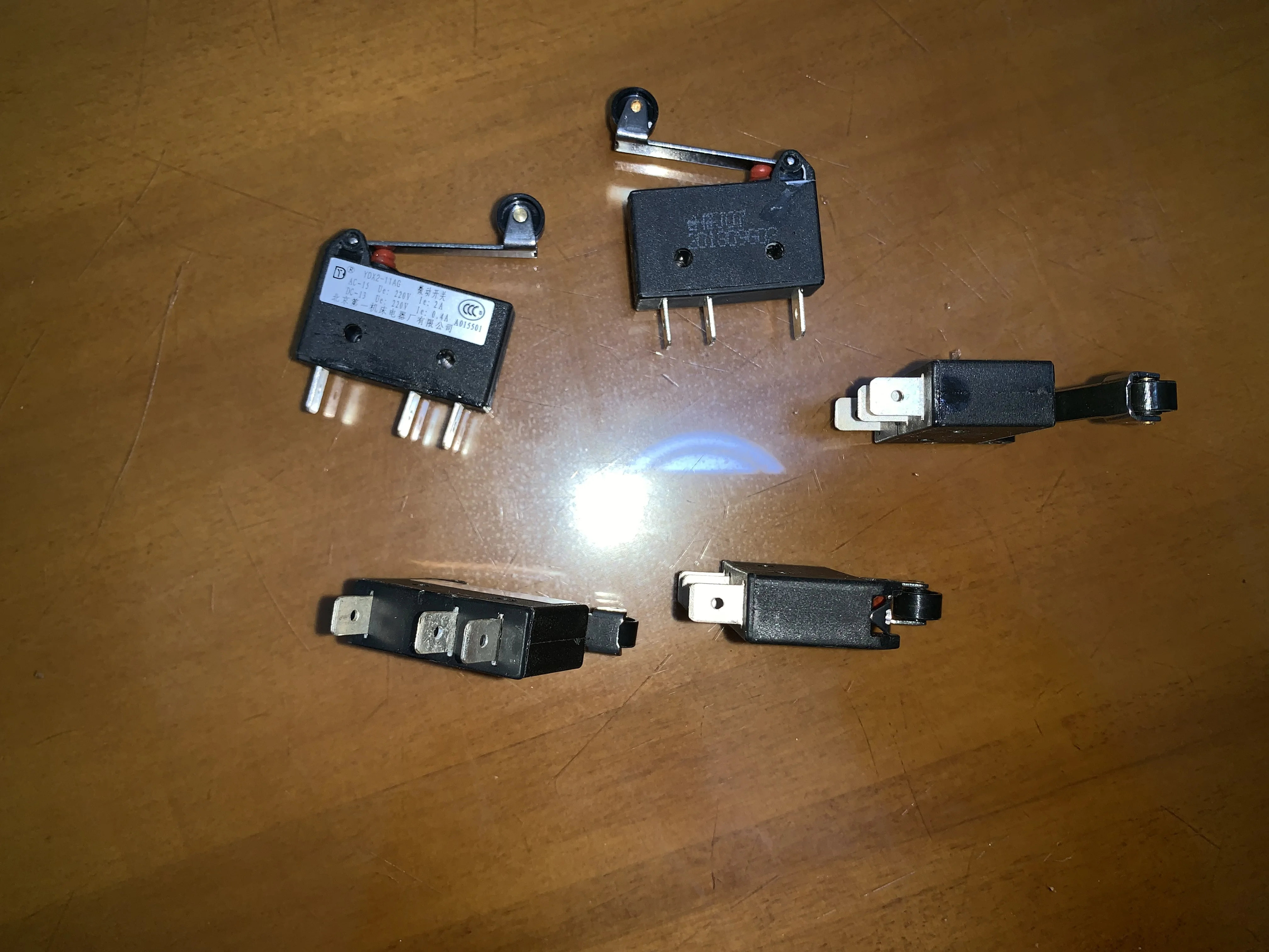 Original authentic Beijing No. 1 Machine Tool Electrical Appliance Factory Microcontrol Switch YDX2-11AG
Original authentic Beijing No. 1 Machine Tool Electrical Appliance Factory Microcontrol Switch YDX2-11AG