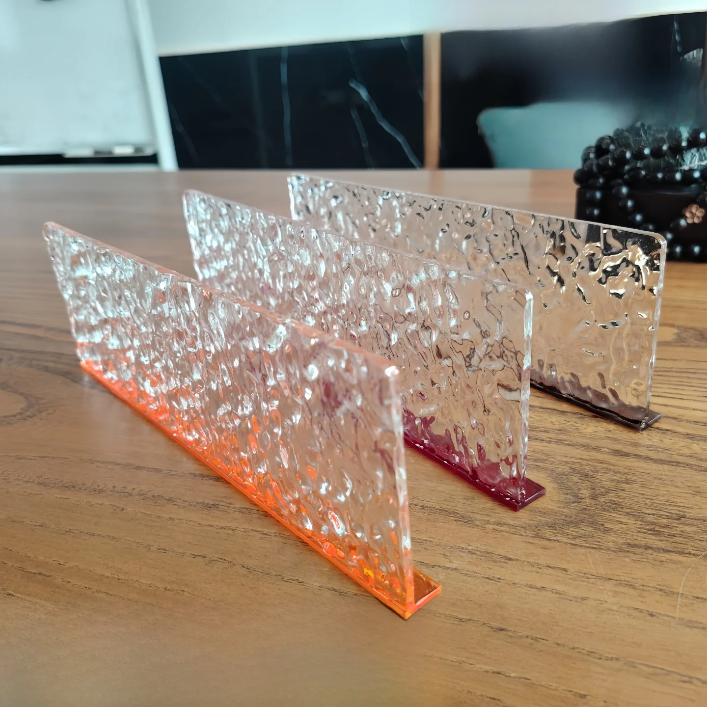 Зеркальный шкафчик с акриловым каменным узором, защита от падения, органайзер для ванной, скрытая панель, простая сборка
Зеркальный шкафчик с акриловым каменным узором, защита от падения, органайзер для ванной, скрытая панель, простая сборка