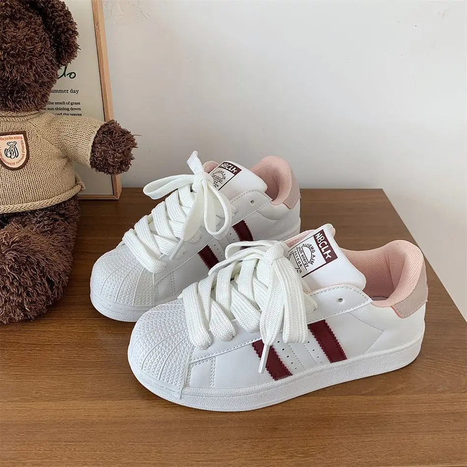 Korean Style Women's Casual Sneakers Breathable Comfortable Sports Shoes Fashionable Flat Mouth Design EVA Upper Rubber Sole
Korean Style Women's Casual Sneakers Breathable Comfortable Sports Shoes Fashionable Flat Mouth Design EVA Upper Rubber Sole