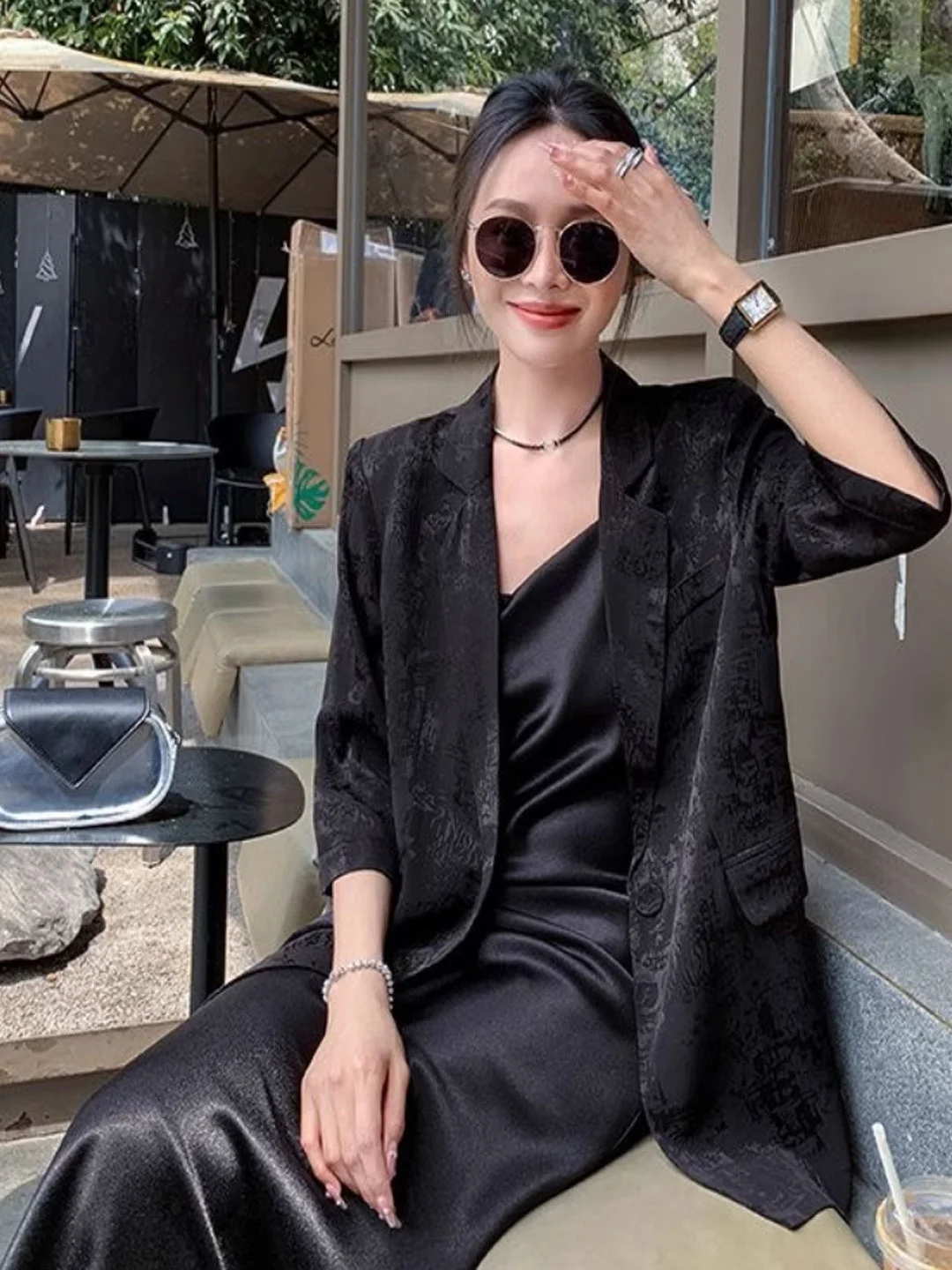 Black Chinese Style Seven-Quarter Sleeve Suit Jacket Women's Thin Summer High-End Feel Floral Embroidery Western Style
Black Chinese Style Seven-Quarter Sleeve Suit Jacket Women's Thin Summer High-End Feel Floral Embroidery Western Style