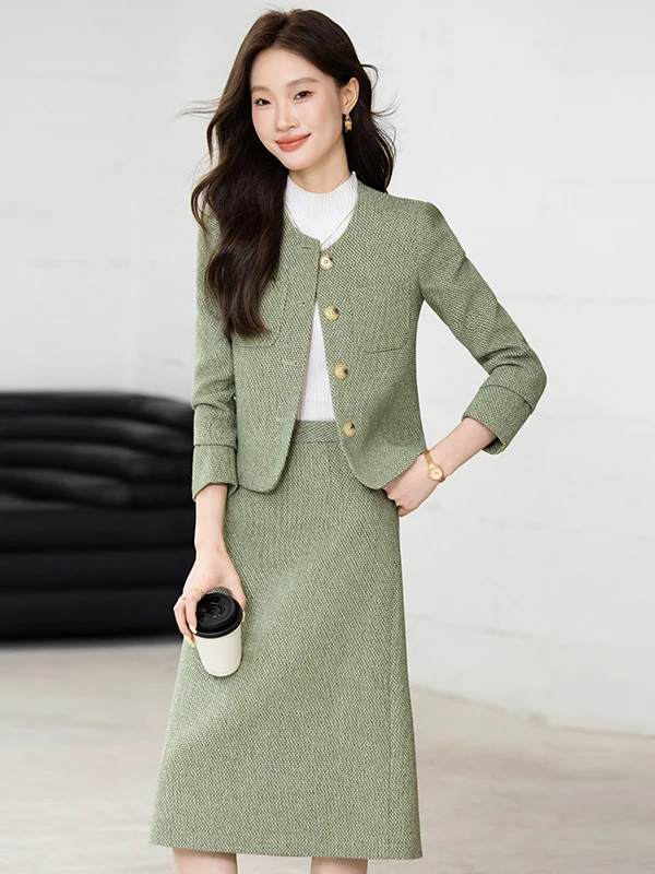 Elegant OL Short Suit Coat And A-Line Skirt Two-Piece Set for Women Professional Fashionable Autumn Winter Outfit
Elegant OL Short Suit Coat And A-Line Skirt Two-Piece Set for Women Professional Fashionable Autumn Winter Outfit